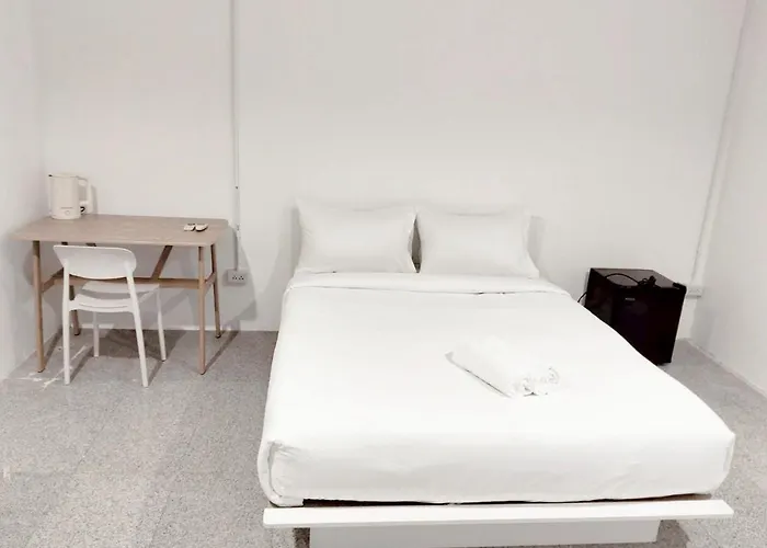 Mitr Sukhumvit 2 - สุขุมวิท 2 Apartment *